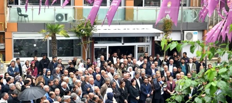 DEM Partili Belediye Silahlı Saldırı Girişimi !