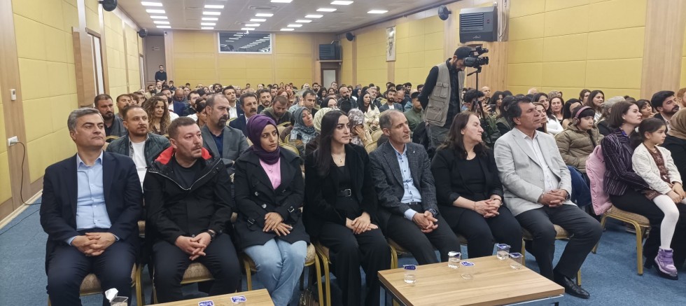 İlki Düzenlendi: Van’da Kürt Gazeteciler Günü Etkinliği Düzenlendi 