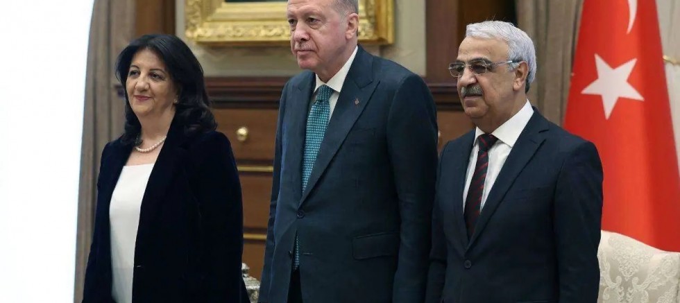 İmralı heyetinden AK Parti ile çerçeve yasa görüşmesi !