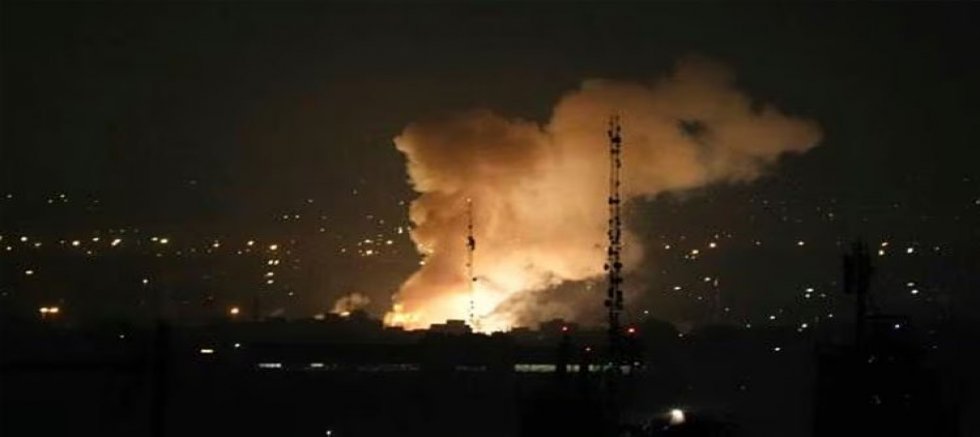 Beklenen oldu ! İran'ın başkenti Tahran'a İsrail'in ilk bombaları düştü 