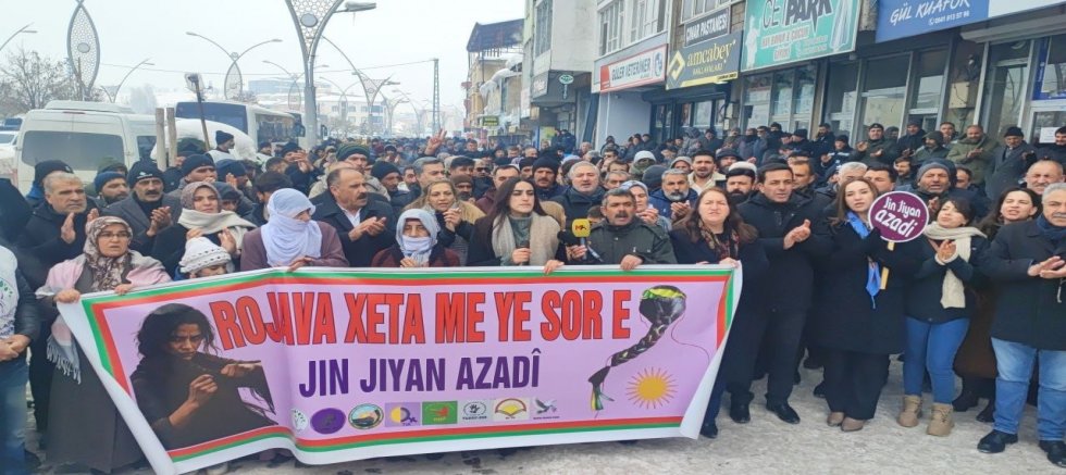 Çaldıran’da binler Rojava için yürüdü !