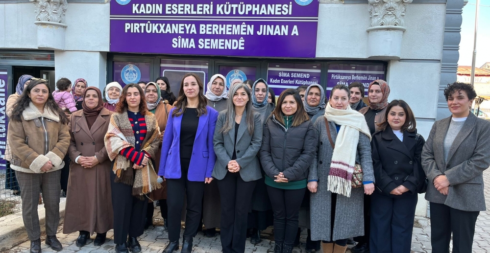 Çaldıran’da Sima Semend Kadın Eserleri Kütüphanesi Açıldı