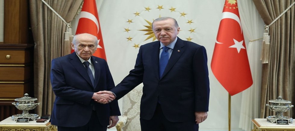 Erdoğan, MHP lideri Bahçeli ile bir araya geldi ! Çelik Erdoğan'ın yarın tarihi çağrı yapacağıni duyurmuştu