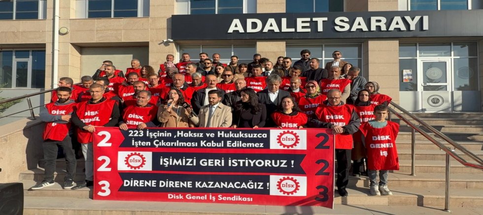 Kayyum mağduru 223 işçinin hak arayışı 103. gününde adliye önünde