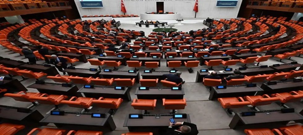 Meclis tatili ertelendi: Gündem belli oldu !