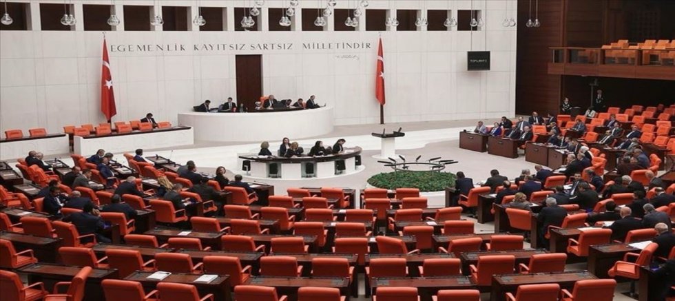 Rapor sonrası Meclis’te anayasa hareketliliği: 3 başlık gündemde