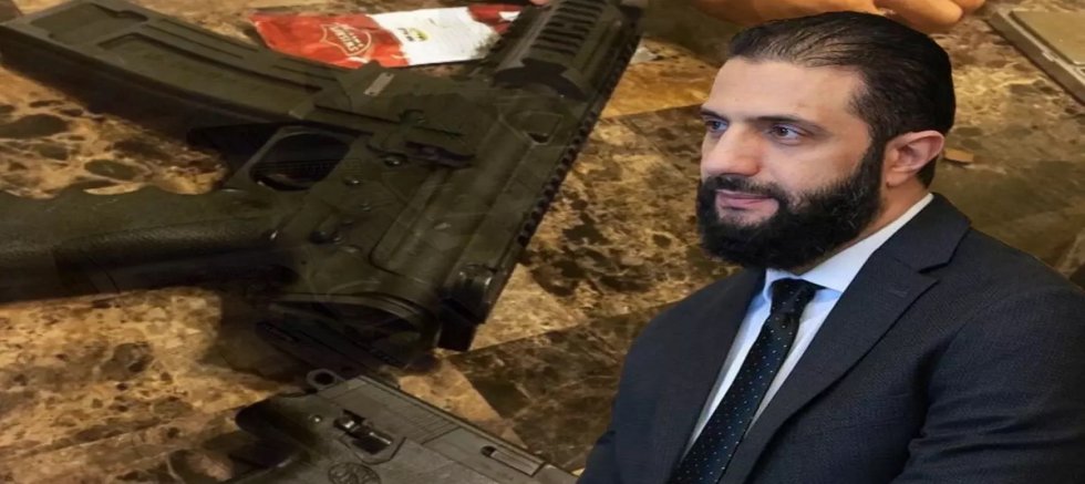 Saray içerisinde iç çatışma: Silahlar çekildi, Şara kurşunların hedefi oldu 