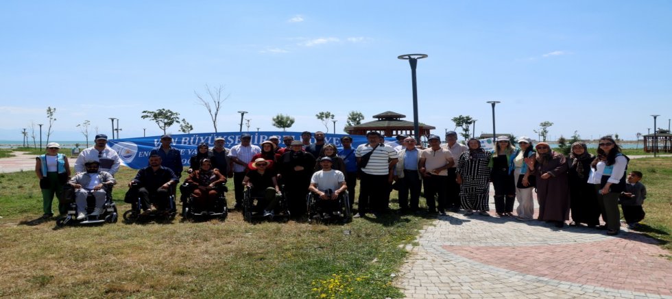 Van’da Engelli Bireyler ve Aileleri Piknikte Buluştu: “Gerçek Engel Önyargılardır”