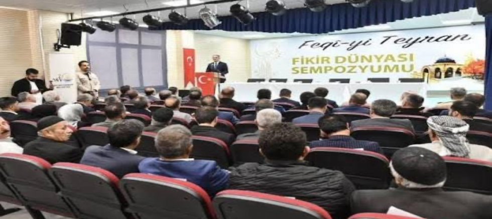 Van’da Feqiyê Teyran skandalı ! İsmini yanlıș yazıp adına sempozyum düzenlediler
