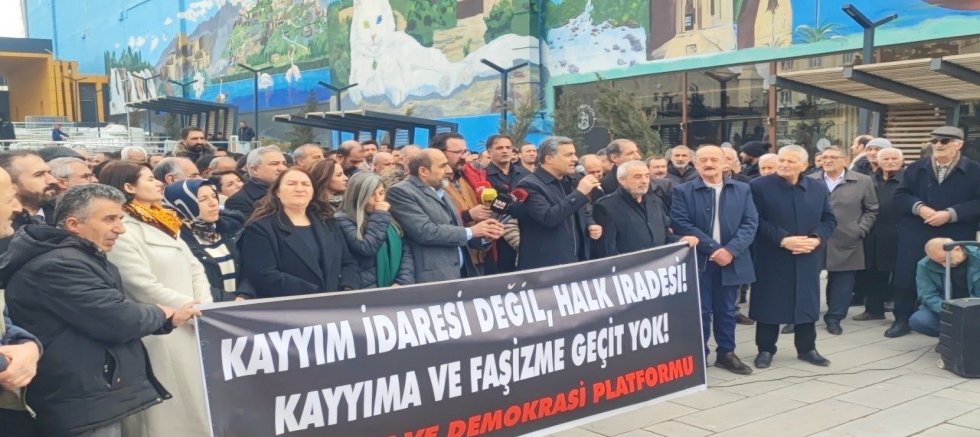 Van’da kayyum protestosu: Uygulama hemen kaldırılmalı