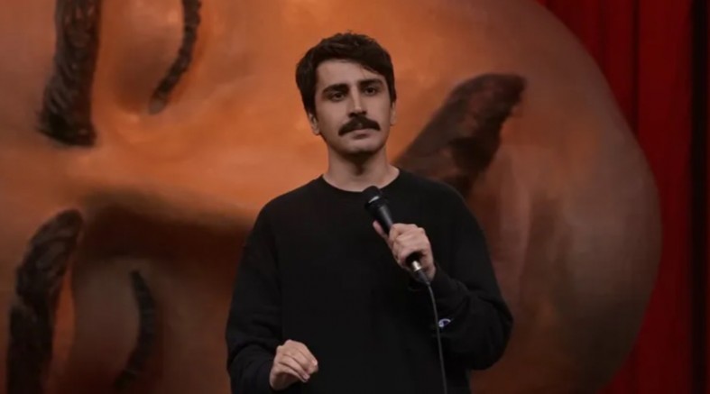 Mahkeme Komedyen Deniz Göktaş hakkında kararını verdi : Dini değerler-Cumhurbaşkanına hakaret