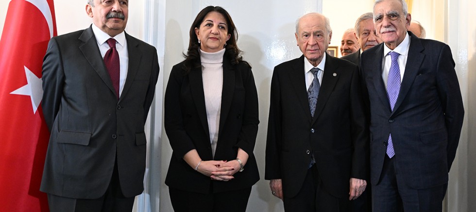 Sırrı Süreyya Önder'in yerine İmralı Heyeti'ne girecek isim belli oldu
