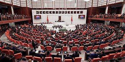 Büyük umutlarla siyasi yolculuğuna başlayan partide 2 günde 3 vekil istifa etti