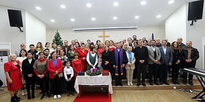 DEM'li Belediye Eşbaşkanlar Van'da düzenlenen Noel Kutlaması’na katıldı