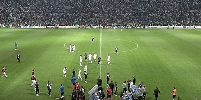 Elazığspor-Vanspor maçı çıkan olaylar nedeniyle tatil edildi ! Şimdi ne olacak işte cevabı