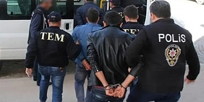 Gözaltına alınan CHP'li Özer dosyası kapsamında onlarca kişi daha gözaltına alındı
