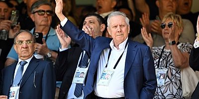 Olaylı Fenerbahçe kongresi başladı ! Aziz Yıldırım stadı terketti