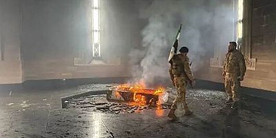 Hafız Esad ve oğlunun mezarı ateşe verildi !