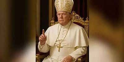 Trump ölen Papa'nın kefen bağları çözülmeden kendisinin 'Papa' fotoğrafını paylaştı