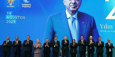 Üçü aynı ilden toplamda 9 belediye başkanı AKP'ye geçti !