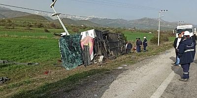 Van'da otobüs devrildi ! Olay yerine ambulans ve kurtarma ekipleri yönlendirildi