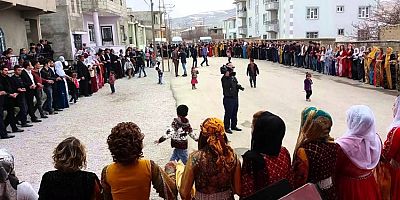 Van'da sokak düğünlerinin iptali TBMM'de !