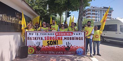 Van Milli Eğitim Müdürlüğü önünde 'Mobing-sürgün' protestosu/Video-Haber