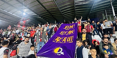 Vanspor'un şampiyonluk kutlamalarında kayyım protestosu