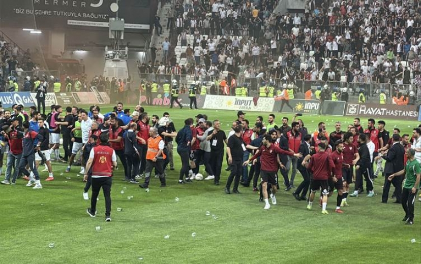 TFF olaylı Elazığspor -Vanspor maçına ilişkin kritik kararını açıkladı ! İşte tedaylar