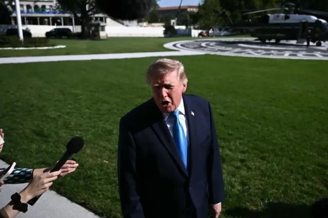 Trump itiraf etti ! İran tehdidi uçaklarının yerini değişdirdi 